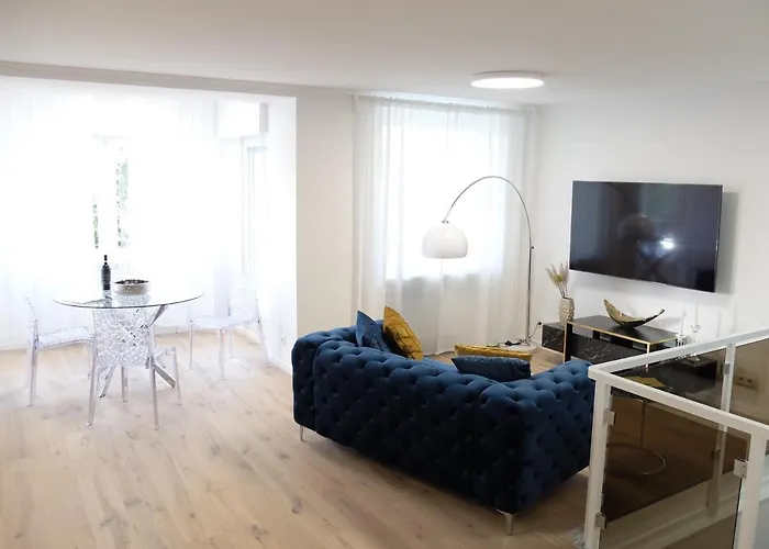 Appartement Exklusive 104 M2 Direkt Am Rhein 1 Km Von Der Messe *
