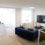Apartment Exklusive 104 M2 Direkt Am Rhein 1 Km Von Der Messe *