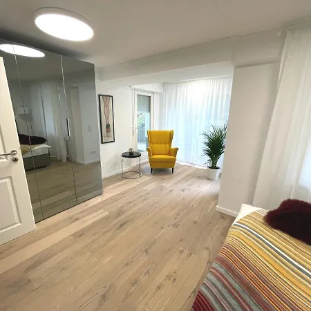 Exklusive 104 M2 Direkt Am Rhein 1 Km Von Der Messe *