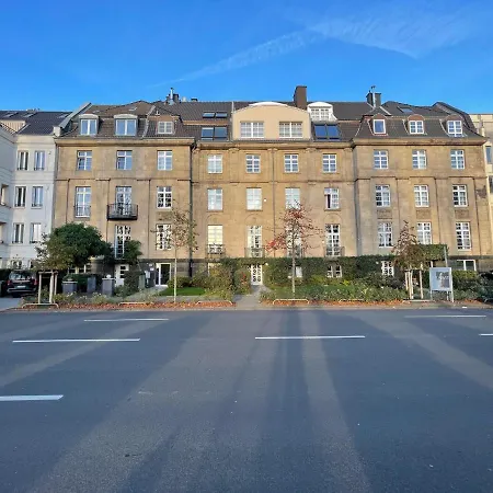 Exklusive 104 M2 Direkt Am Rhein 1 Km Von Der Messe *