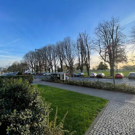 Apartment Exklusive 104 M2 Direkt Am Rhein 1 Km Von Der Messe *