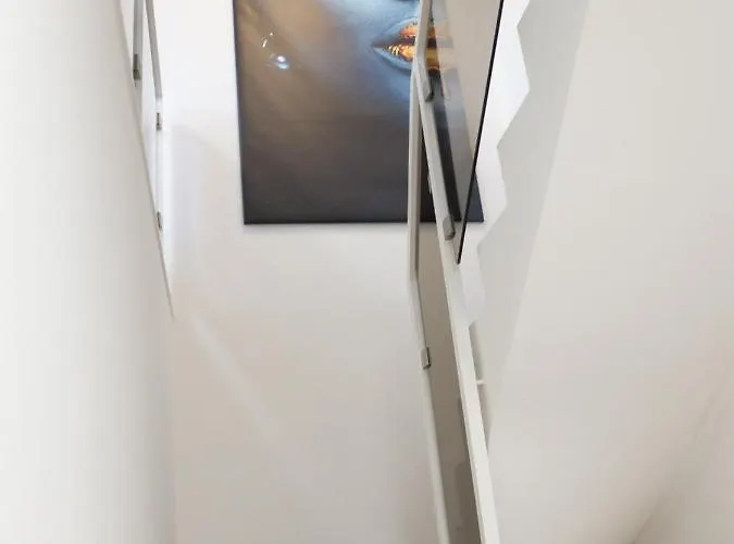 Apartment Exklusive 104 M2 Direkt Am Rhein 1 Km Von Der Messe *