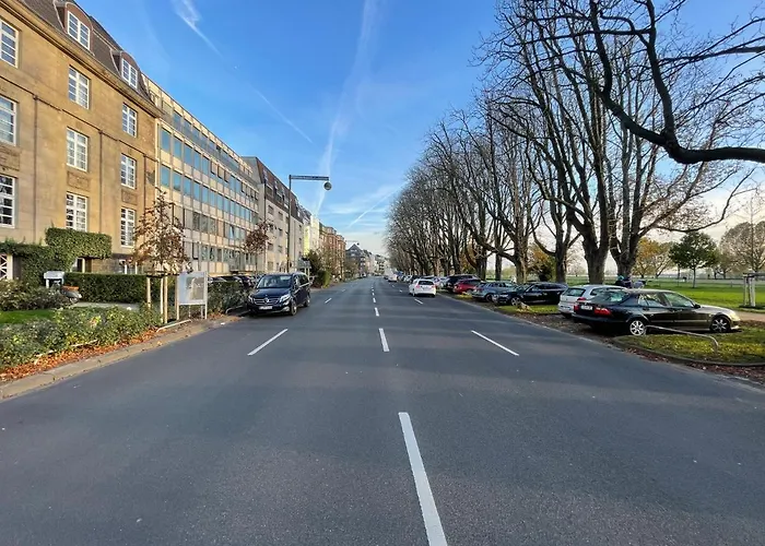 Apartment Exklusive 104 M2 Direkt Am Rhein 1 Km Von Der Messe